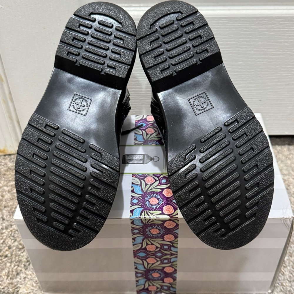Dr. Martens Kids’ 1460 Black Rainbow Boot-$70 - Picture 9 of 9